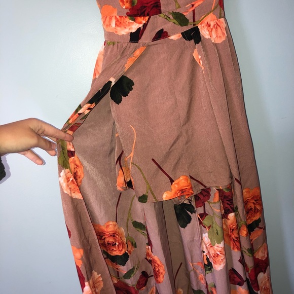 High Low Windsor Dress - Picture 2 of 7